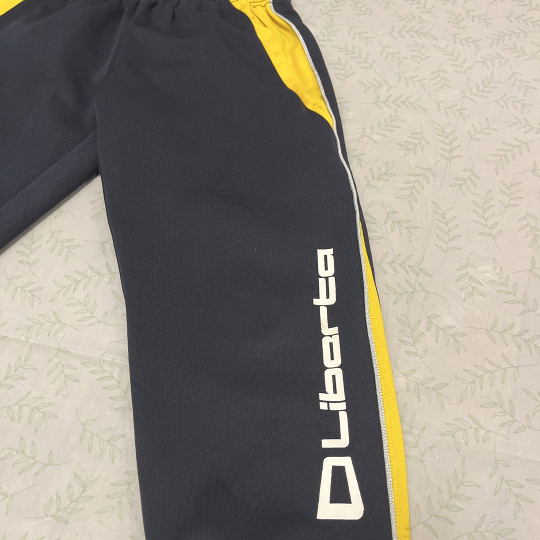 【美品】リベルタサッカースクールジャージ上下　115