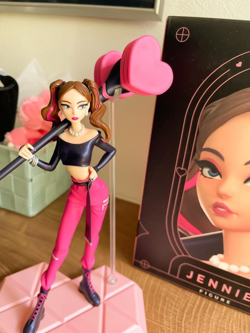 【超レア】BLACKPINK JENNIE コレクターズフィギュア 限定版