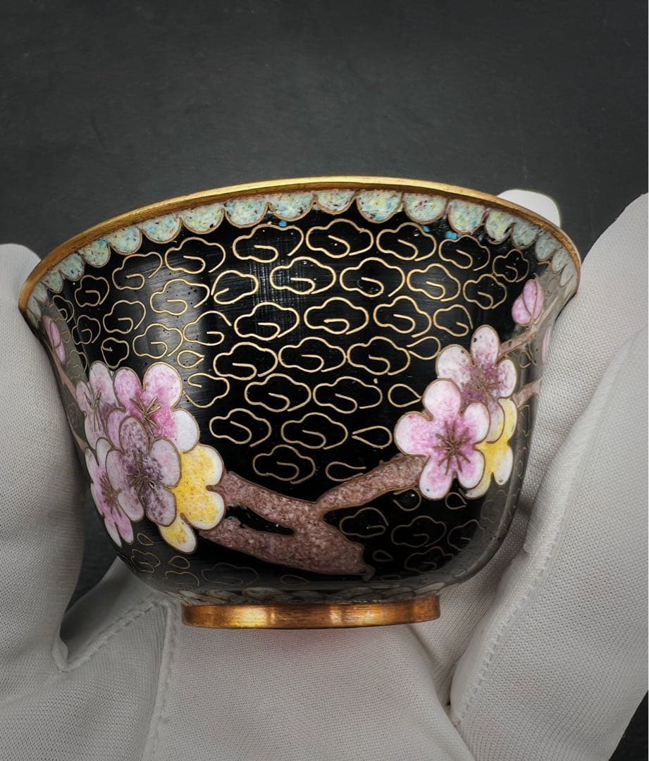 希少品 中國美術 古玩 景泰 京法 七宝焼梅紋樣茶碗 お茶椀 台座付き 茶道具
