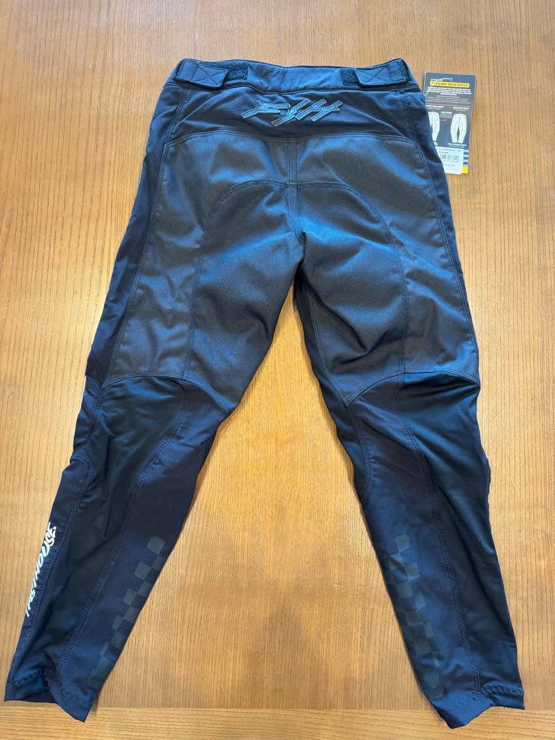 新品未使用　FASTHOUSE FASTLINE Y26 MTBパンツ