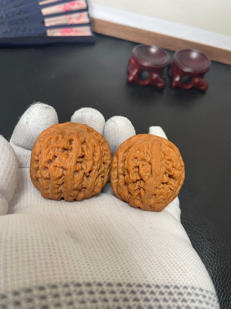 ❤️No.433 遊ぶクルミ　文玩核桃 精配球形红皮大粗筋