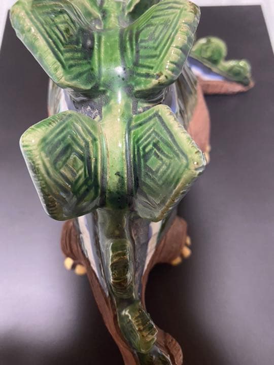 恐竜の置物