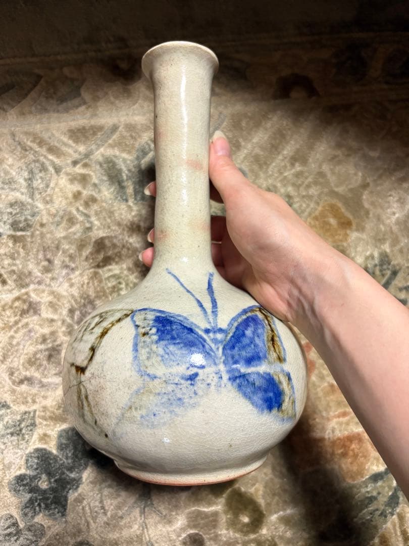置物　蝶々