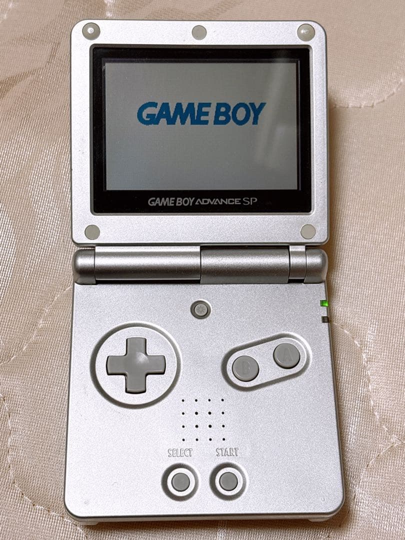 任天堂　ゲームボーイアドバンスSP 充電器・ソフト付き