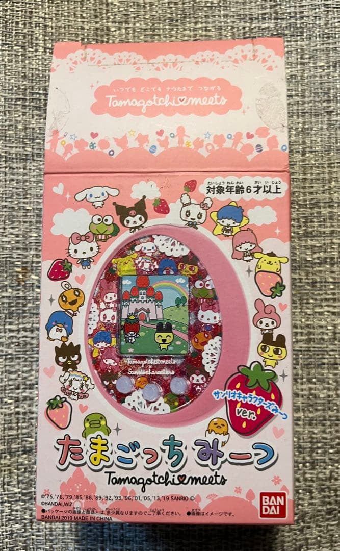 箱・取説あり、たまごっちみーつ サンリオ　ピンク