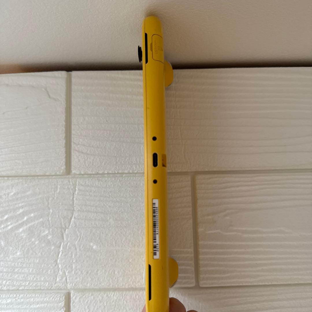 ジャンク品⭐︎Nintendo Switch Lite イエロー