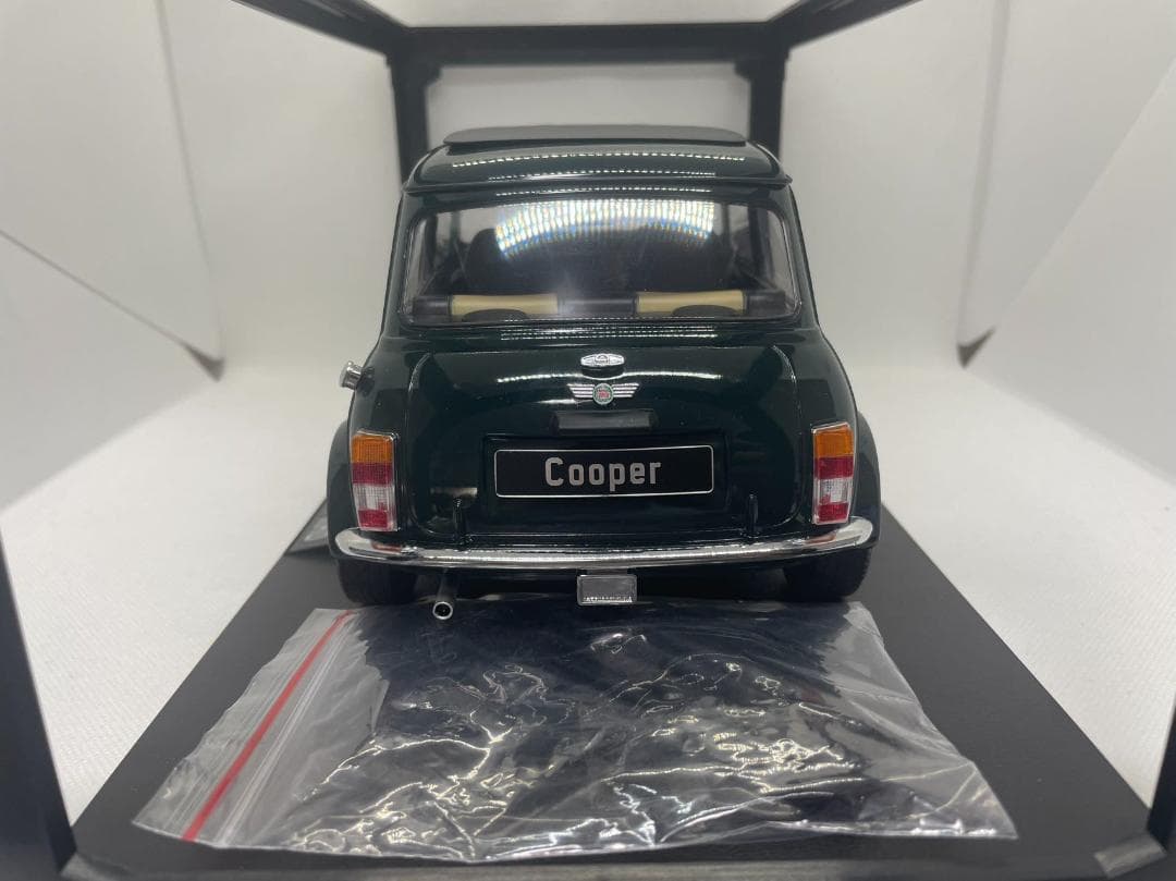 305-047 KK 1/12 ミニ クーパー Sunroof RHD