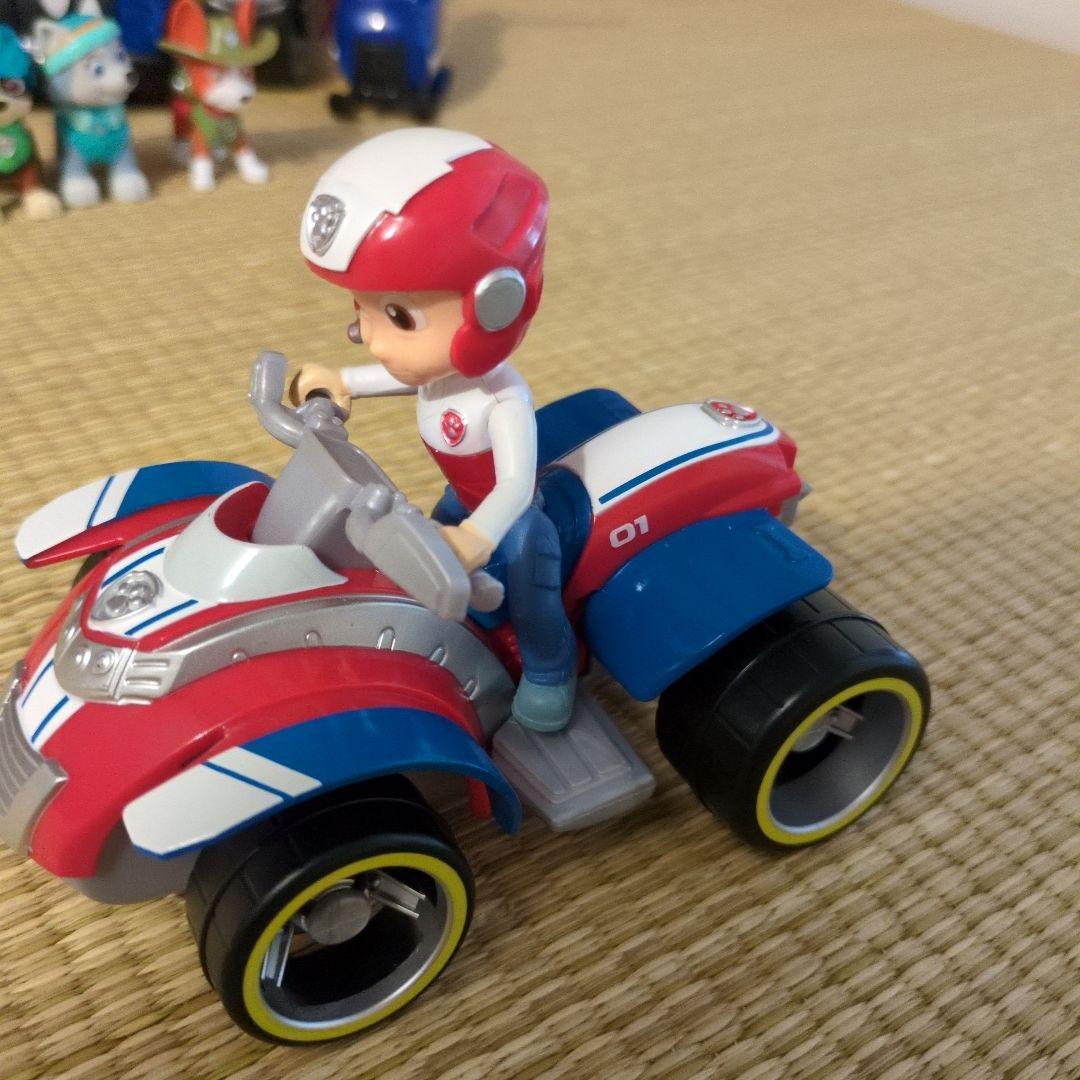 パウパトロールベーシックビークル&ダイノステーション&サポートビークルセット