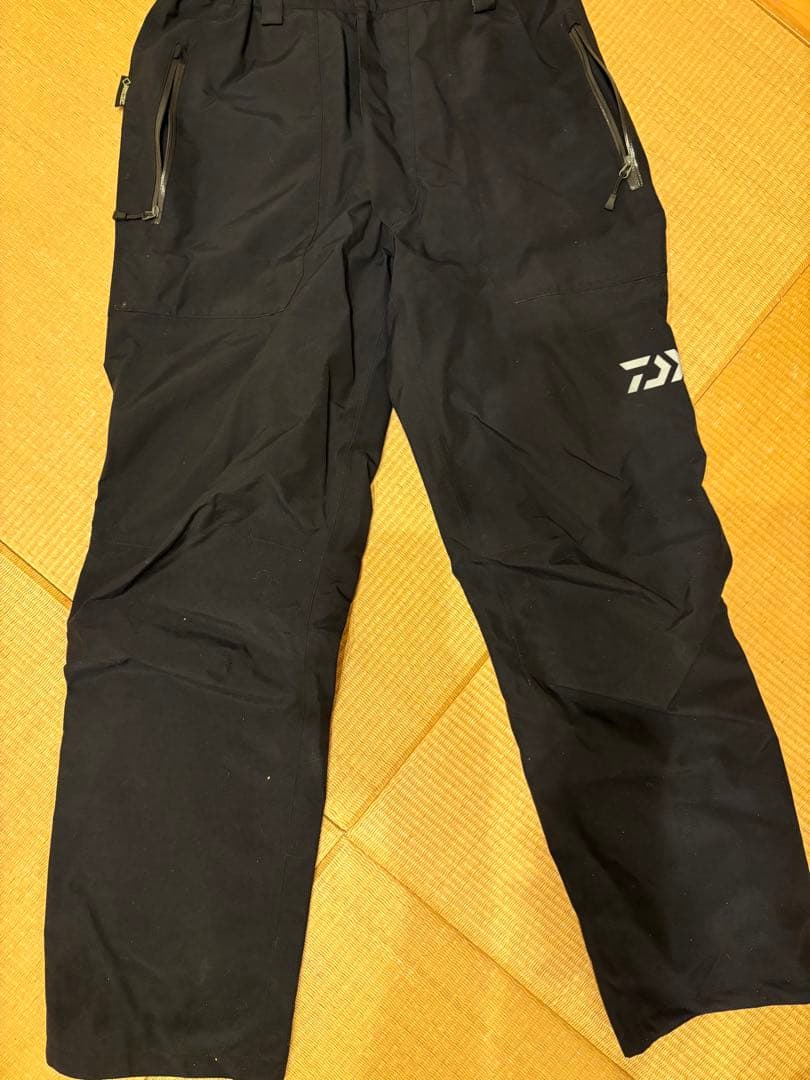 Daiwa GORE-TEX プロダクト　レインスーツ ブラック　DR−1906