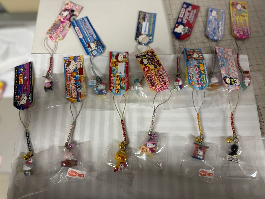 まとめ売り　ご当地ハローキティ アクリルキーホルダーセット49個　サンリオ