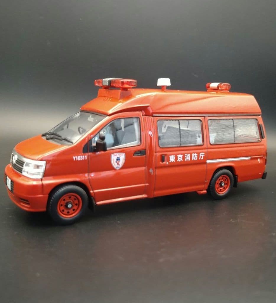 トミカリミテッド ヴィンテージ NEO 43 日産エルグランド消防指揮隊車