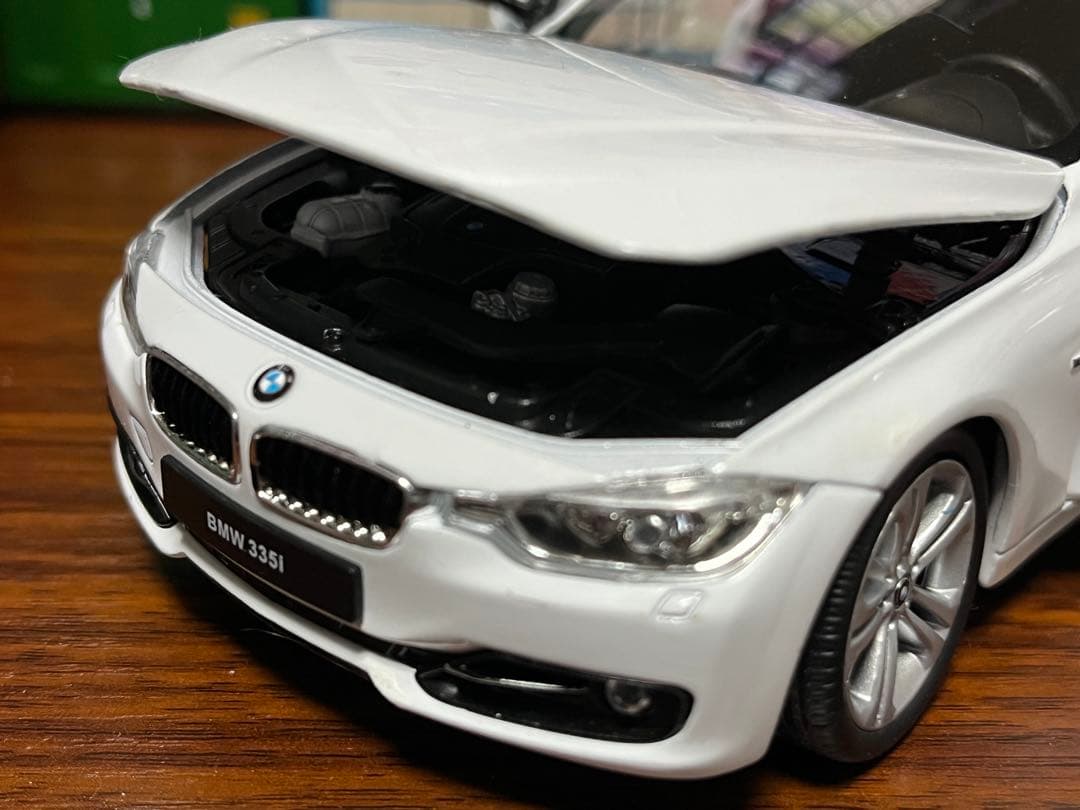 WELLY 1/24 ポルシェ 911 1/24  335i
