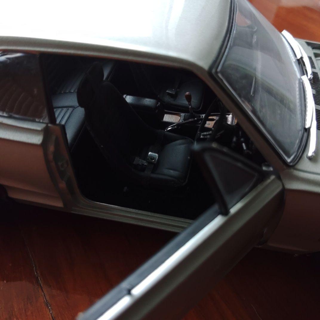 京商 NISSAN ハコスカ 2000 GT-R (KPGC10) 1:18