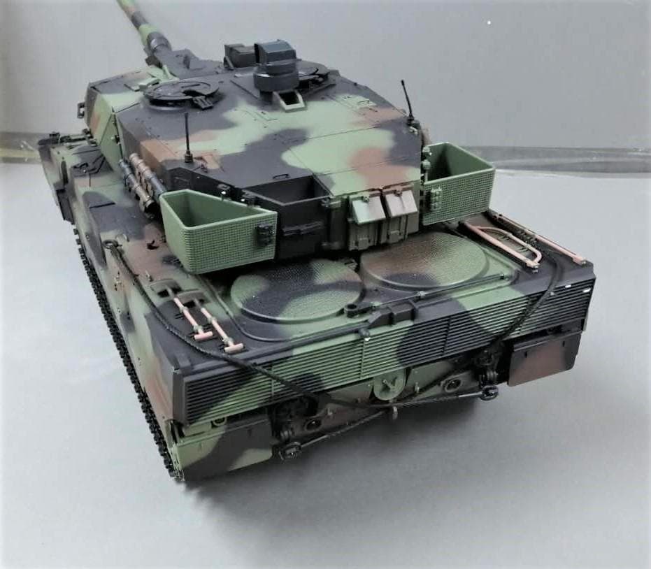 1/16サイズ戦車ラジコン　ドイツレオパルド　ヘンロン3889-1基板7.0新型
