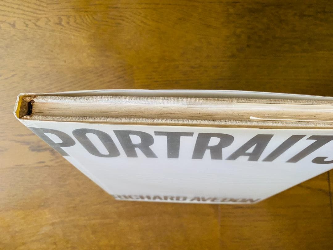 リチャード・アヴェドン「Portraits 」1976年　直筆サイン入り