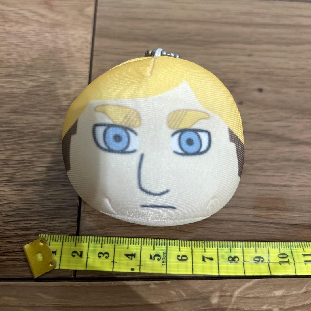 進撃の巨人　おまんじゅう　にぎにぎマスコット　エルヴィン
