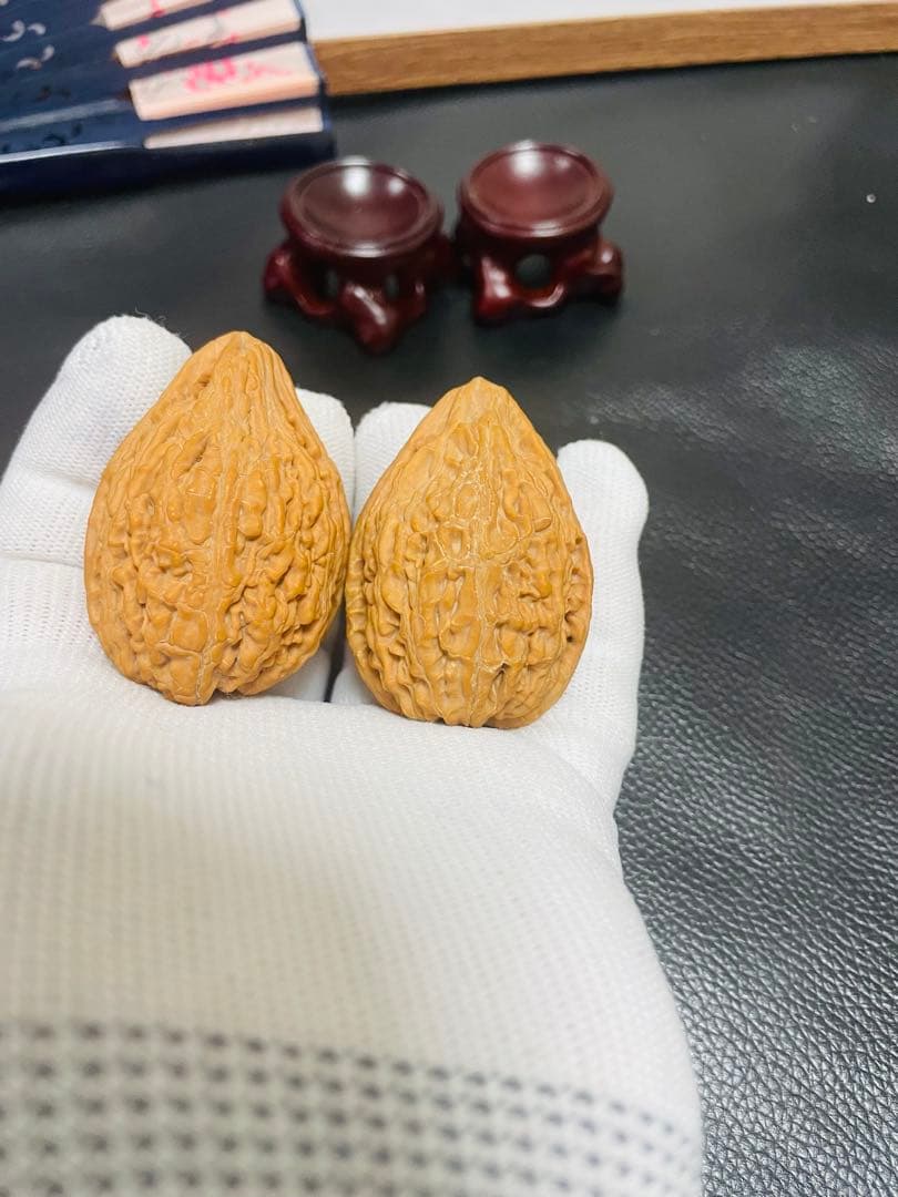 厚揚げNo.402❤️遊ぶクルミ　文玩核桃 希少変異種坐佛