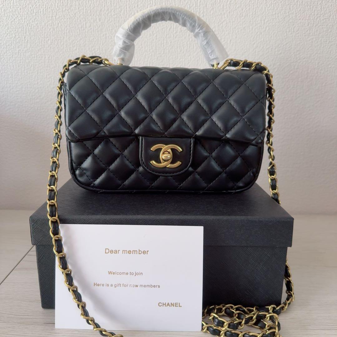 CHANEL ロゴハンドル キルティング ショルダーバッグ ノベルティ