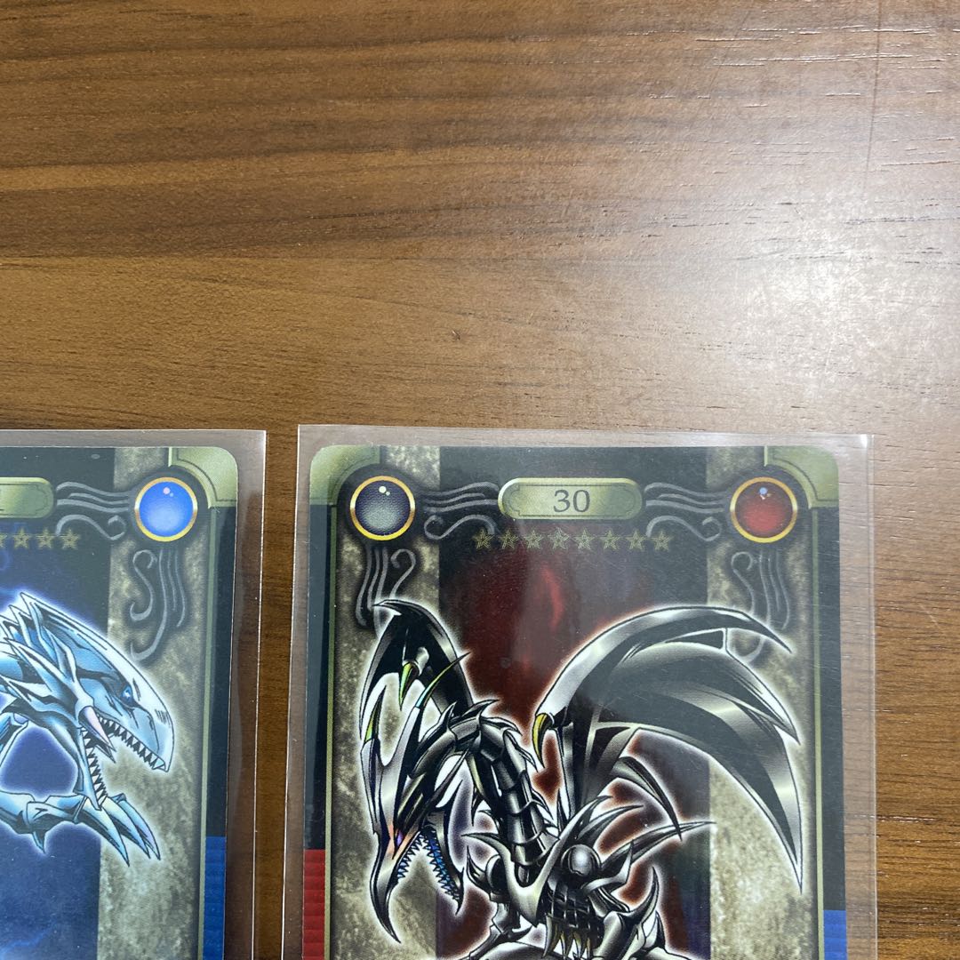 遊戯王　青眼の白竜　真紅眼の黒竜　シールダス　セット