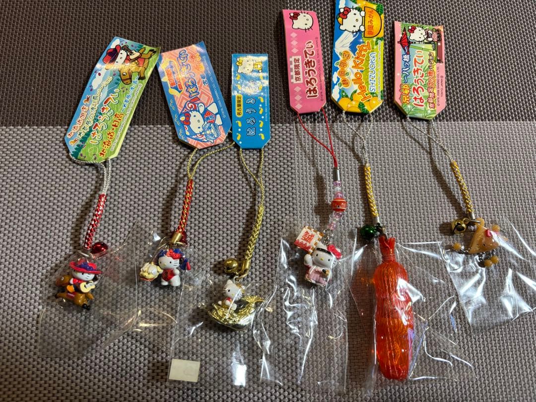 ご当地キティ 根付け USJ【レア含】33個 まとめ売り