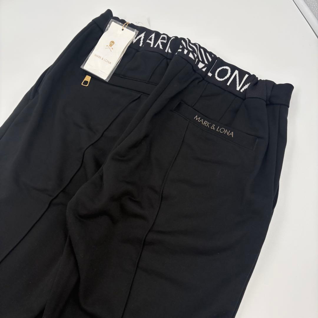 新品タグ付き　MARK&LONA マークアンドロナ ゴルフパンツ 黒 702