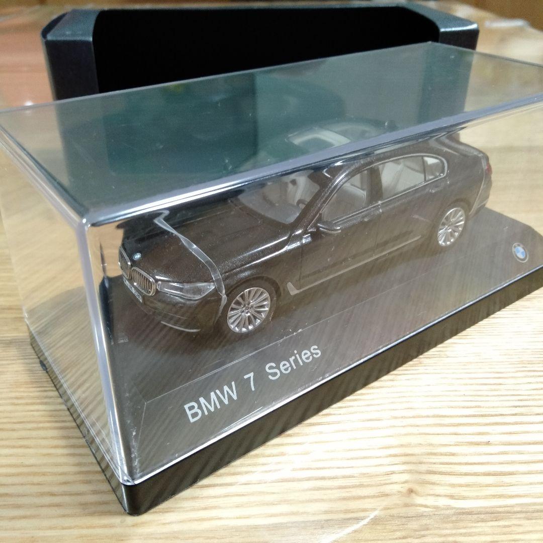 1/43  750Li ブラック メタリック塗装 ケースあり 箱あり
