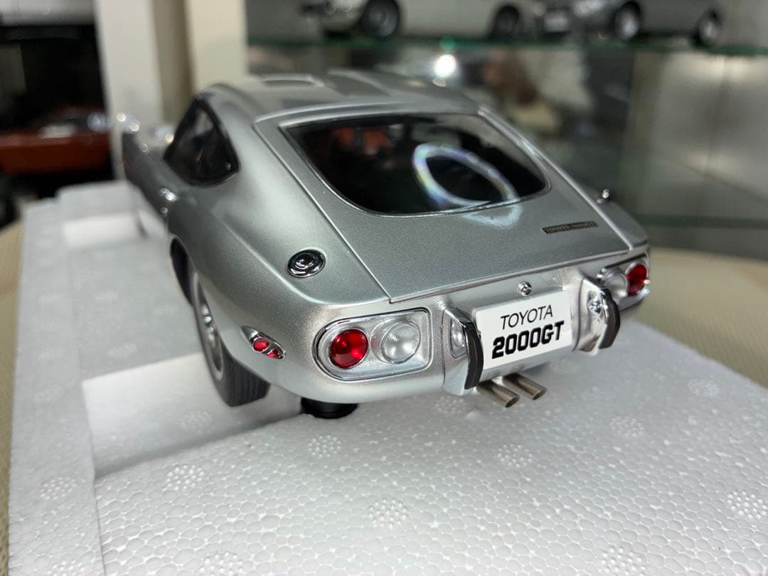 オートアート 1/18 トヨタ 2000GT(シルバー)