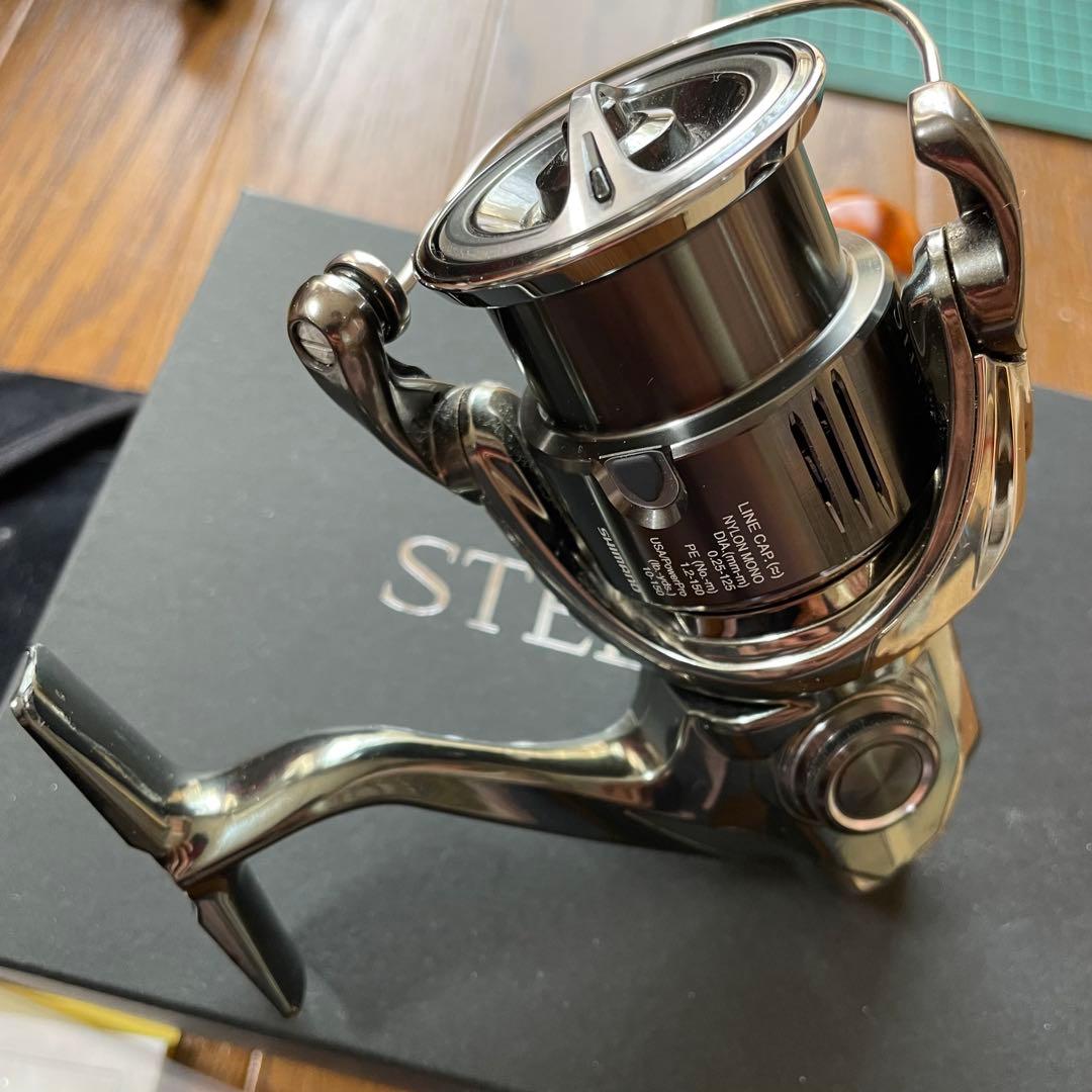 シマノ　22ステラ3000MHG ウッドノブ無し