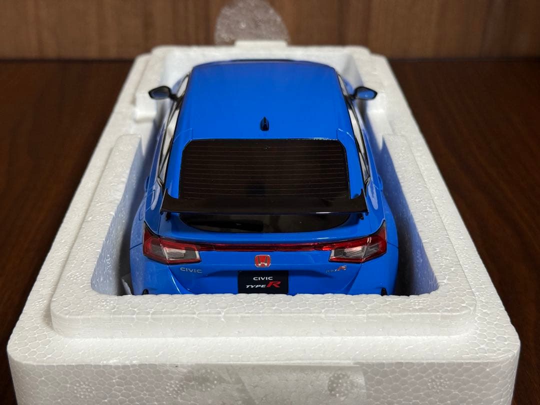 CIVIC TYPE R FL5 1/18ミニカー OttO mobile製