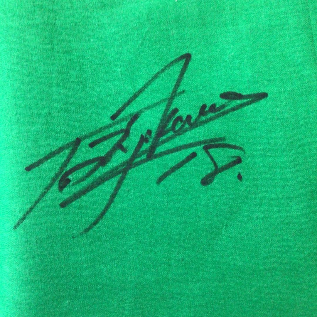サッカー　読売ウイングス(ヴェルディ)　サイン入エンブレム　旗