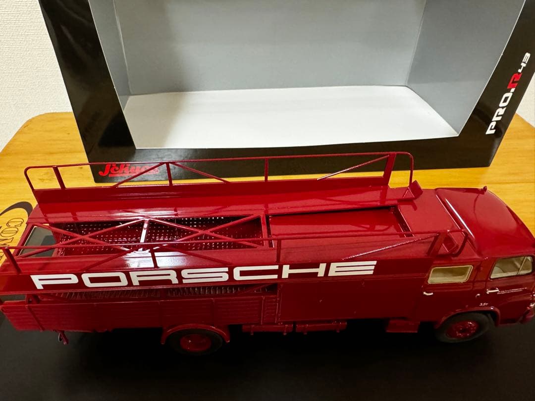【Schuco】限定2000台 MAN Porscheレーシングトランスポーター