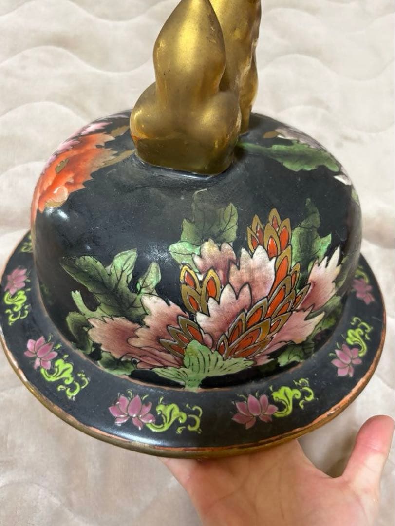 置物　壺の蓋部分