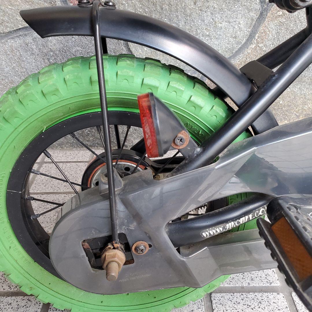 幼児用自転車 ブラックとグリーン　12インチ
