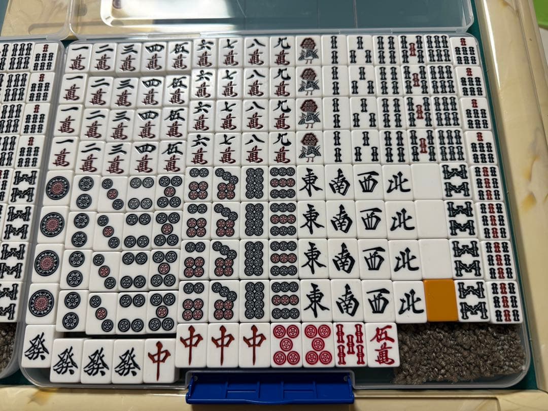 カズ　麻雀卓本体【全自動麻雀卓】美品　アモス　マーテル
