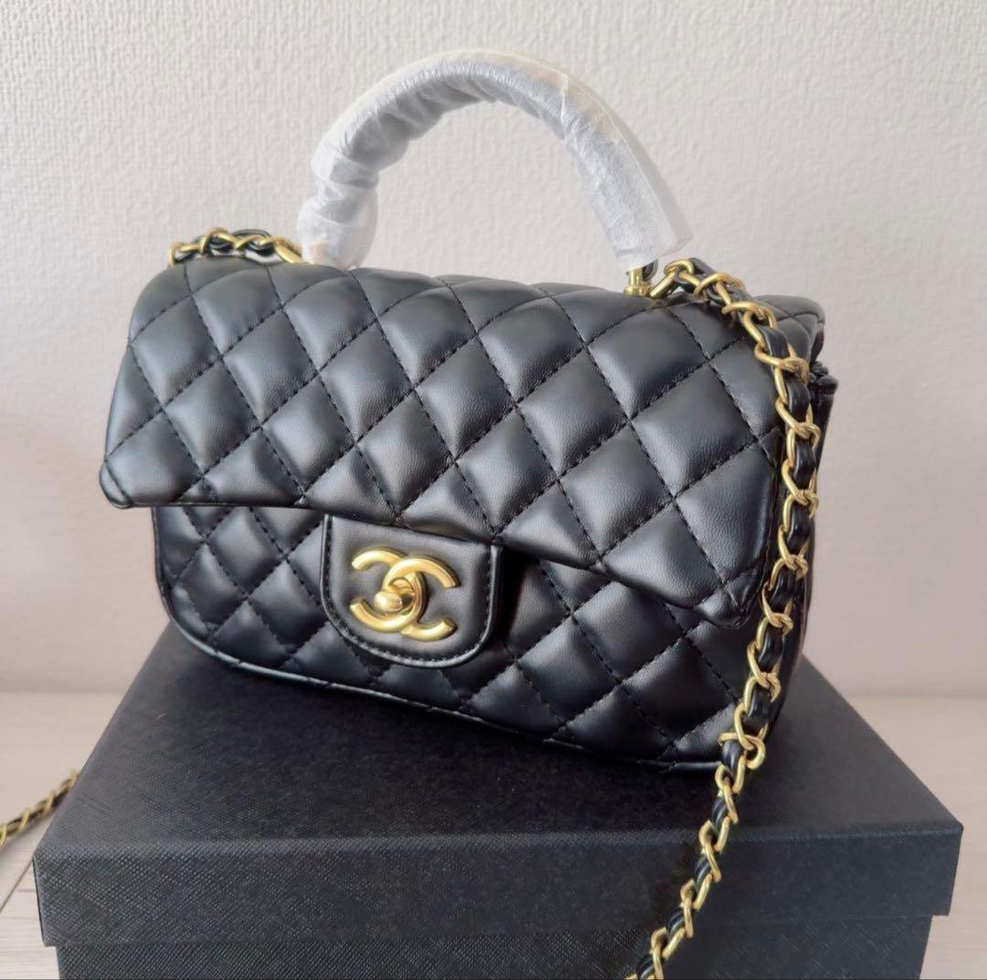 CHANEL ロゴハンドル キルティング ショルダーバッグ ノベルティ 訳あり