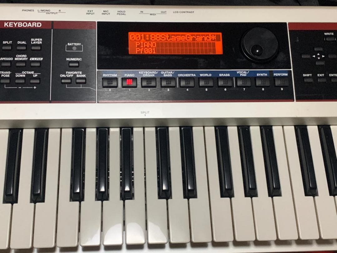 Roland Juno-Diシンセサイザー 61鍵盤 純正ケース付属