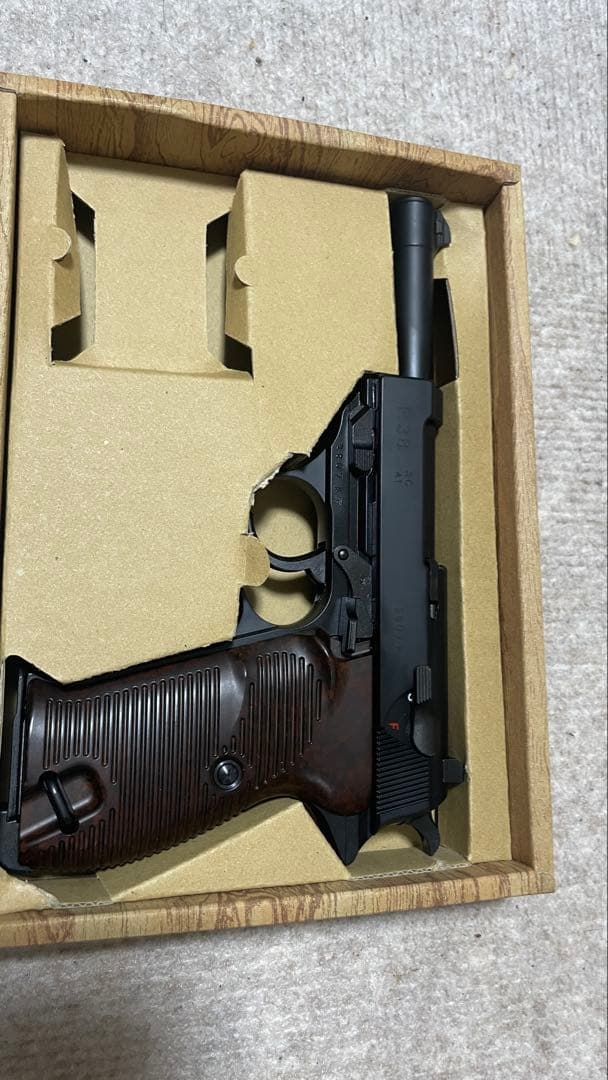 マルゼン　ワルサーP38 ガスブロ　マガジン2つ