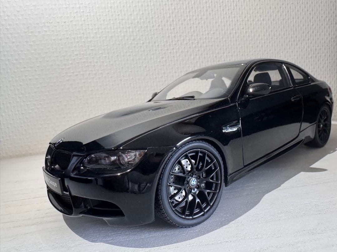  M3 (E92) 1/18 ミニカー ブラック