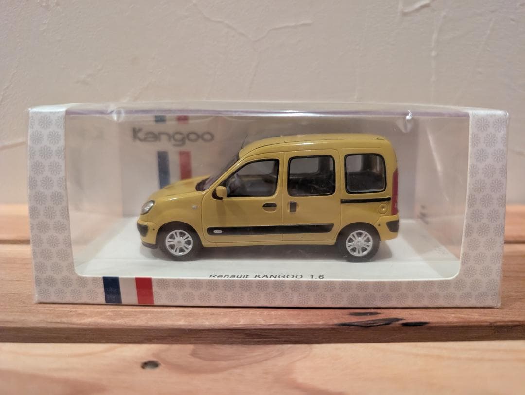 【未開封新品】スパーク製1/43ルノーカングー初代後期型イエロー　コカングー