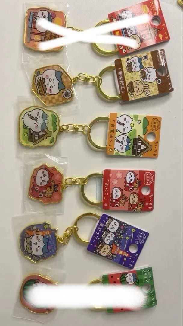 2/3まで掲載　複数購入の方優先！ご当地ちいかわ　キーホルダー　【ハチワレ多め】