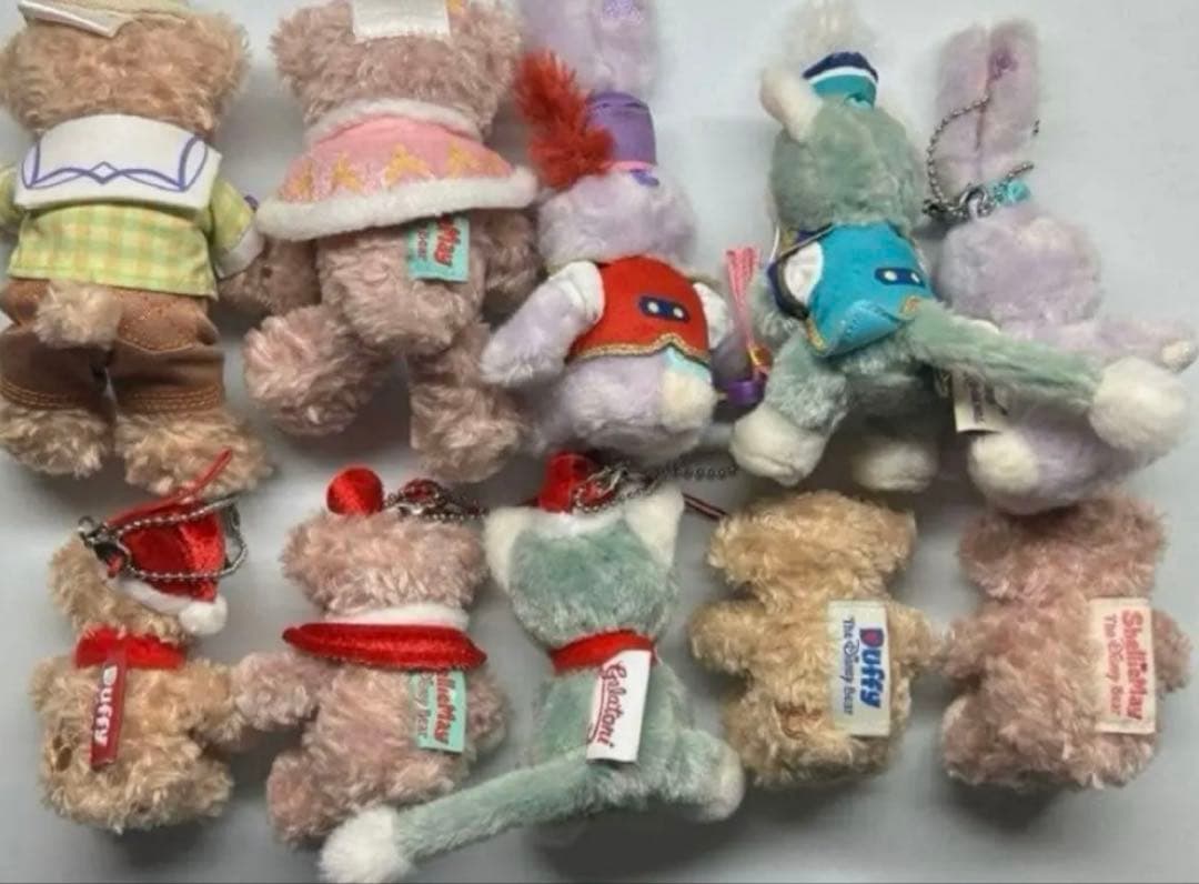 ディズニーシー　ダッフィー・シェリーメイ・ジェラトーニ ぬいぐるみバッチ　ぬいば