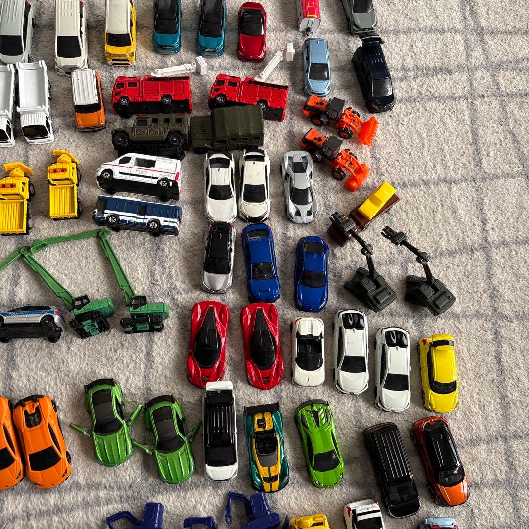 トミカ　　約200台