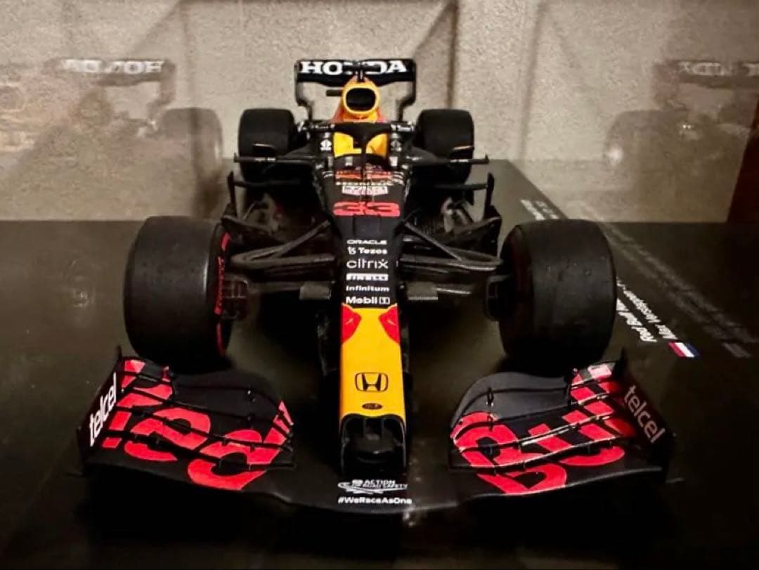 SMC別注spark RB16B アブダビGP フェルスタッペン