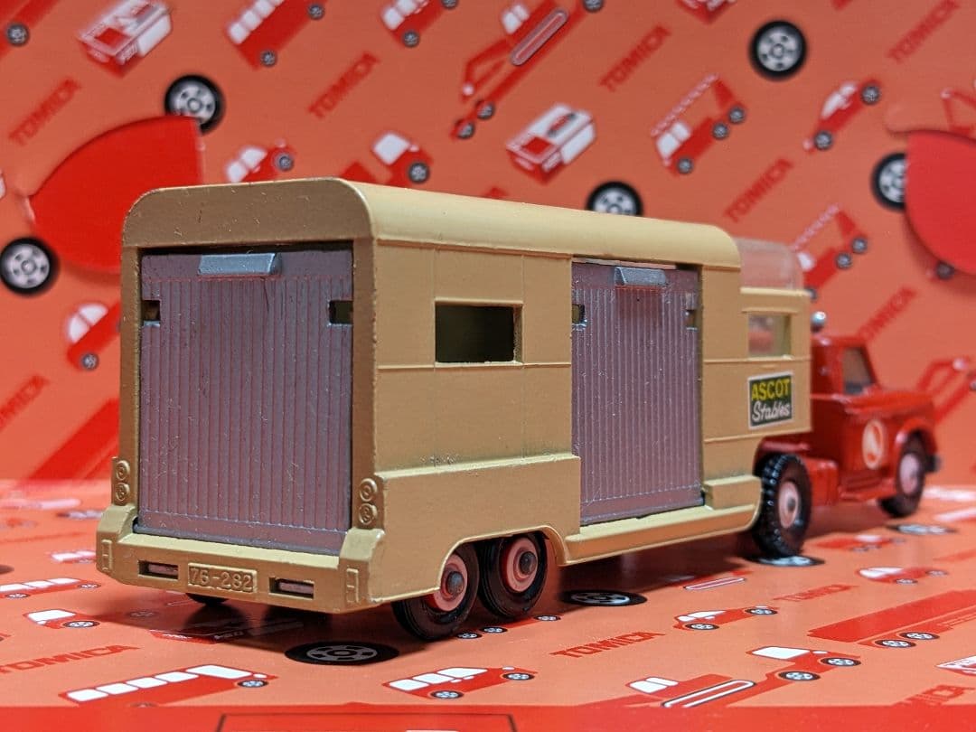 マッチボックス Dodge Tractor