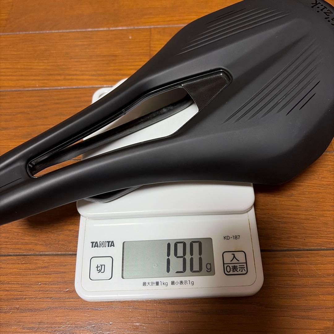 フィジーク　Argo Vento R1 140㎜　美品