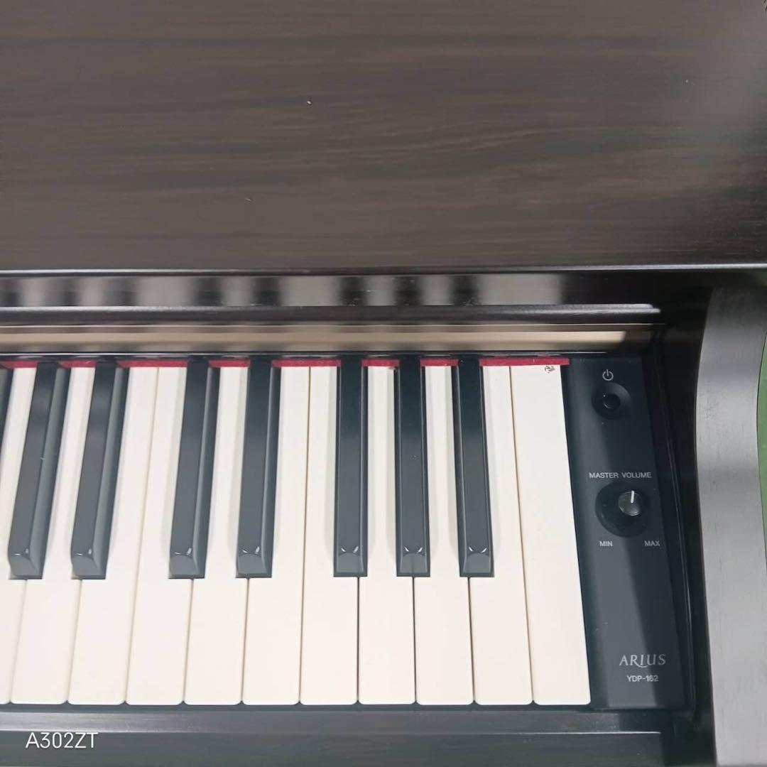 87　送料設置無料　YAMAHA　人気モデル　電子ピアノ　茶色