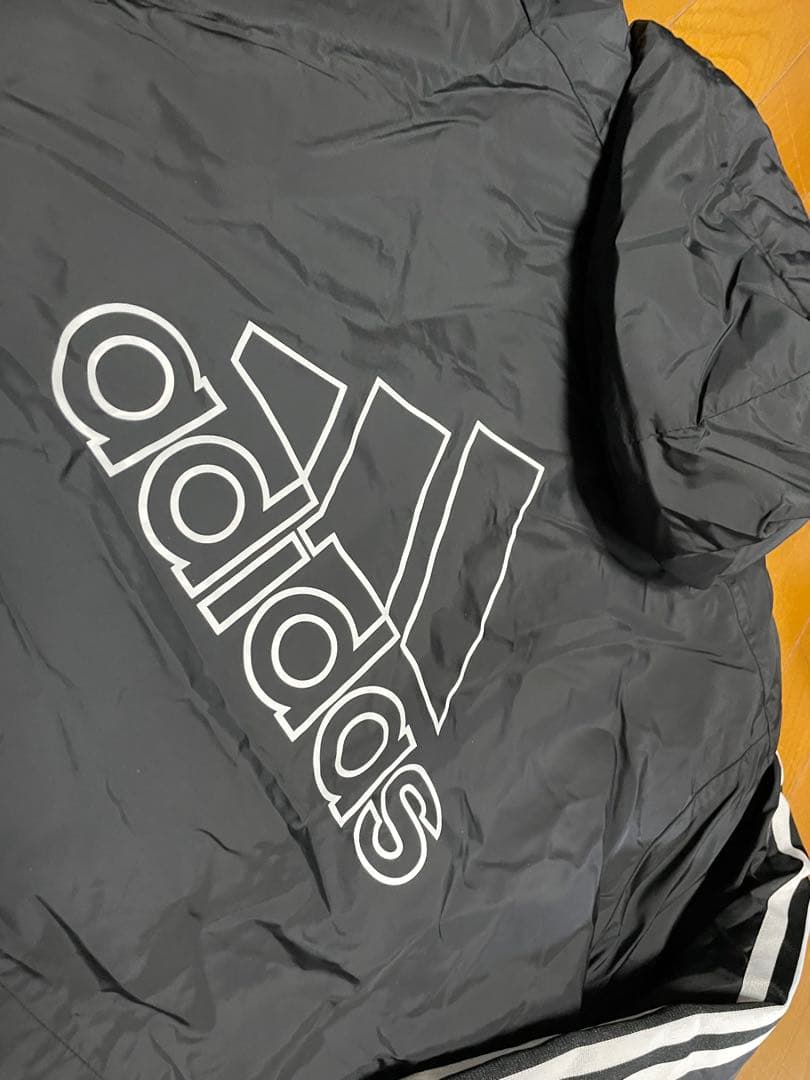 新品 Mサイズ アディダス adidas ブラック ベンチコート サッカー 防寒