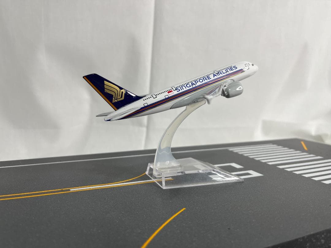 Delta Groove Roteiro1288　羽田空港滑走路再現　1/400