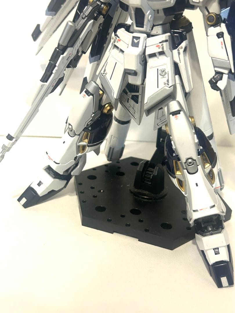 RGハイニューガンダム完成品 全塗装