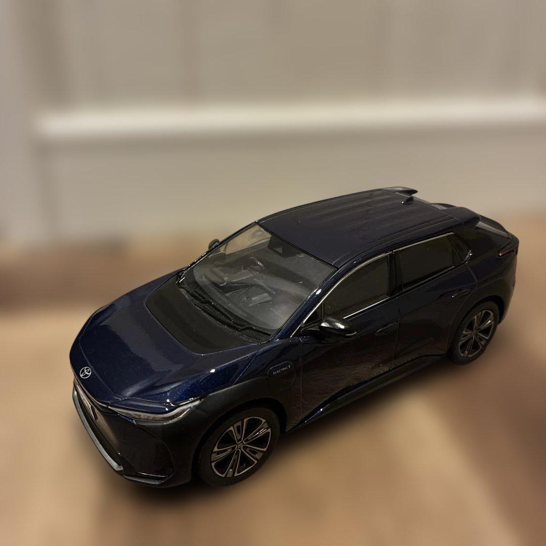 bz4x カラーサンプル　10台